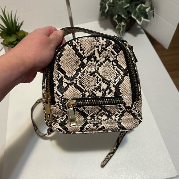 Snakeskin Pattern Mini Backpack - Picture 2 of 6